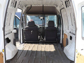 ford-transit-1448219-46864154