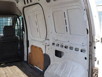 ford-transit-1448219-46864157