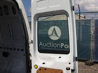 ford-transit-1448219-46864158