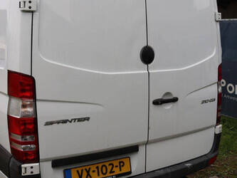 mercedes-benz-sprinter-210-cdi-46864180