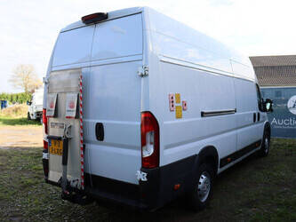 peugeot-boxer-1448221-46864218