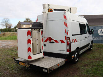 2015-renault-master-1448222-46864264