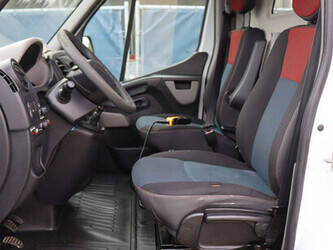 2015-renault-master-1448222-46864283