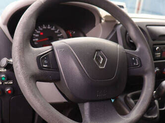 2015-renault-master-1448222-46864287