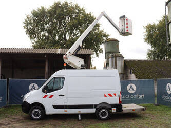 2015-renault-master-1448222-46864314