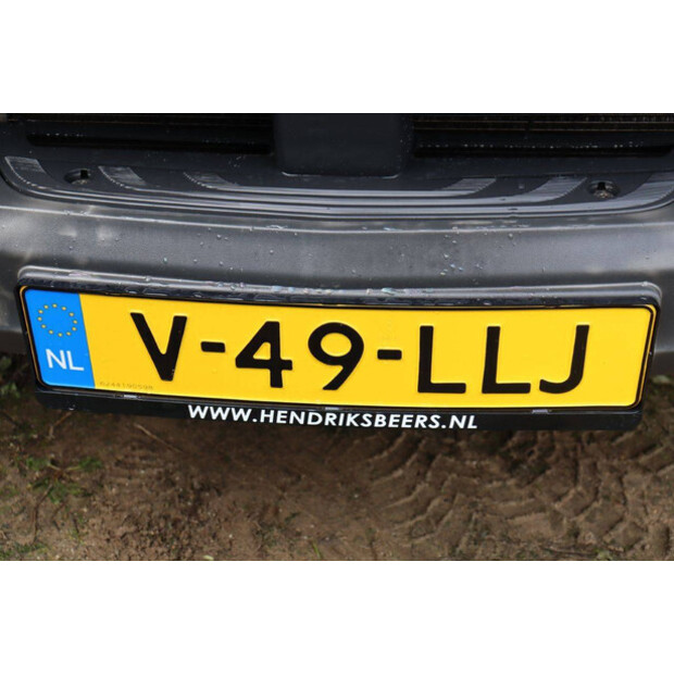 Mercedes-Benz SPRINTER-46864331