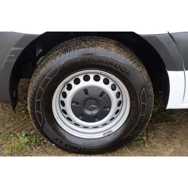 Mercedes-Benz SPRINTER-46864332