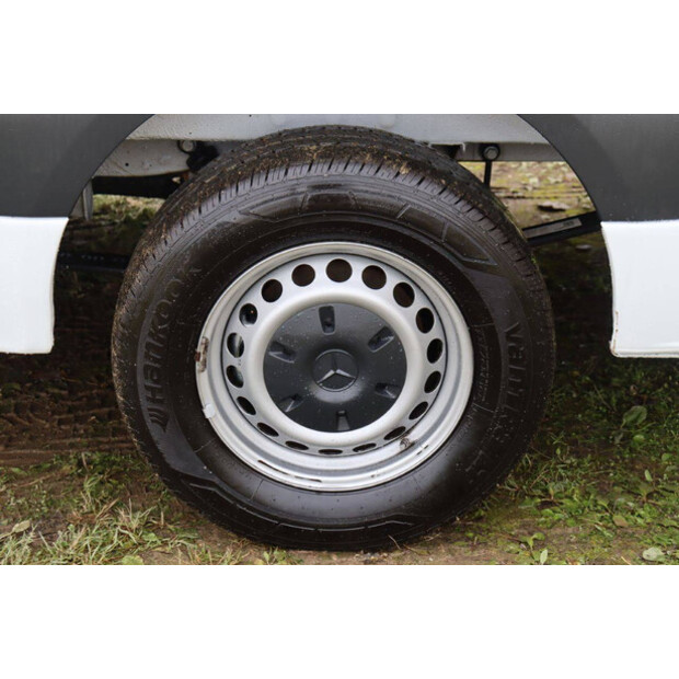 Mercedes-Benz SPRINTER-46864333