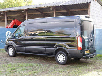 ford-transit-1448225-46864417