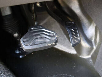 ford-transit-1448225-46864438