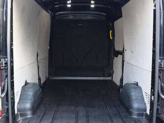 ford-transit-1448225-46864451