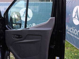 ford-transit-1448225-46864456