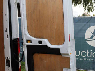 ford-transit-1448226-46864493