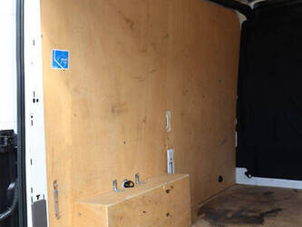 ford-transit-1448226-46864497