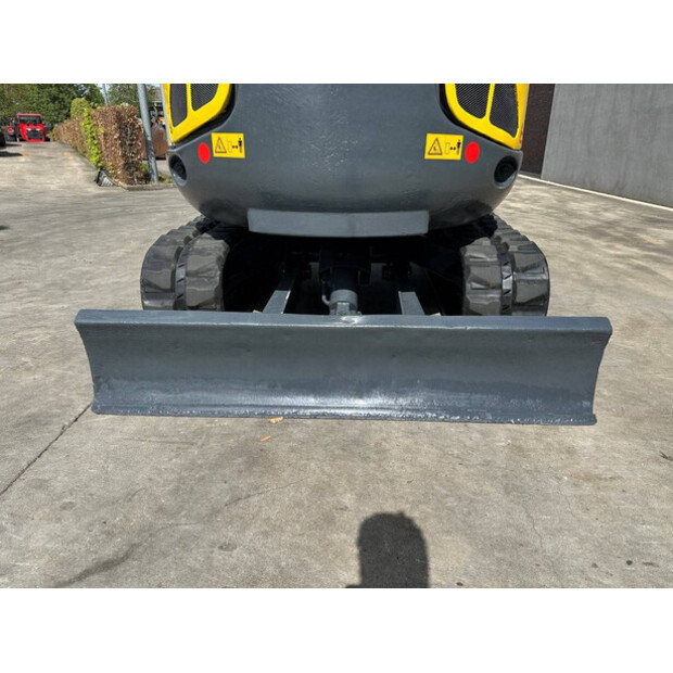 2017 Neuson 6003-46864530