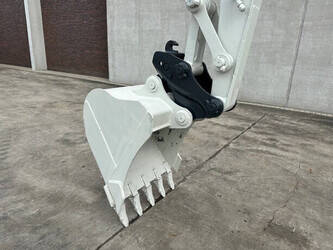 2013-takeuchi-tb145c-46864554