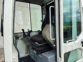 2013-takeuchi-tb145c-46864579