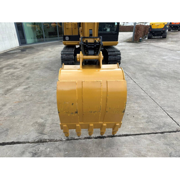 2015 كاتربيلر 305.5E2-46864636