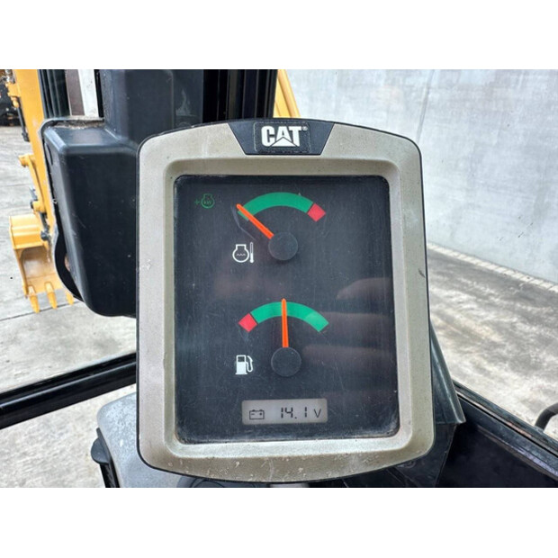 2015 كاتربيلر 305.5E2-46864668