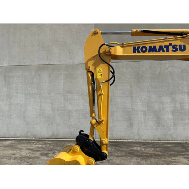 2014 كوماتسو PC56-7-46864765