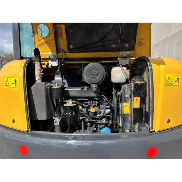 2014 كوماتسو PC56-7-46864780