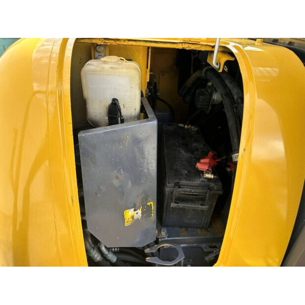 2014 كوماتسو PC56-7-46864783