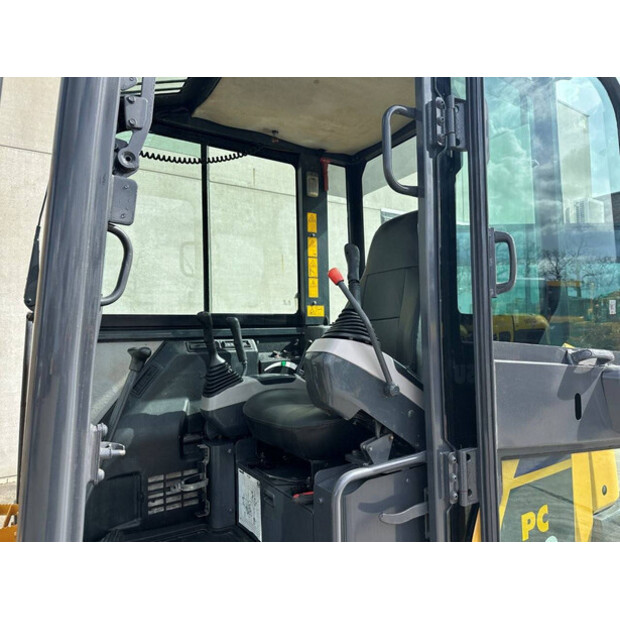 2014 كوماتسو PC56-7-46864784