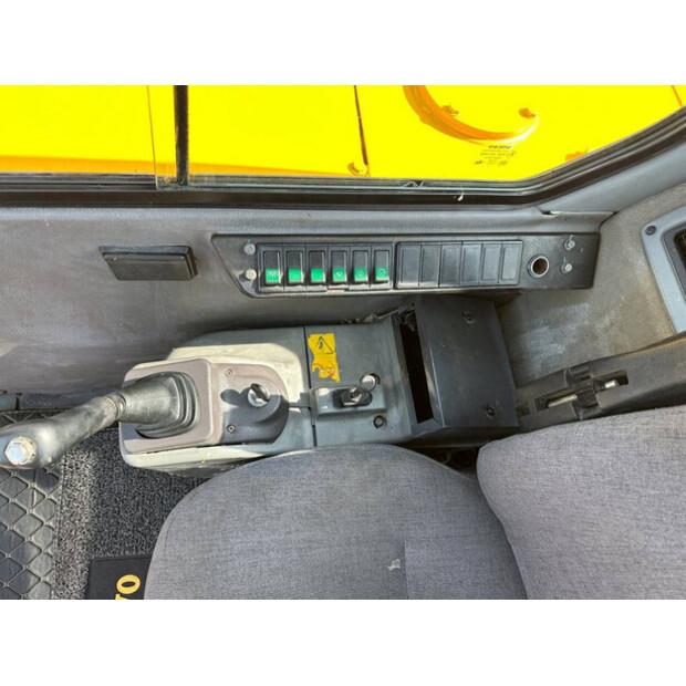 2012 فولفو EC55B-46864826