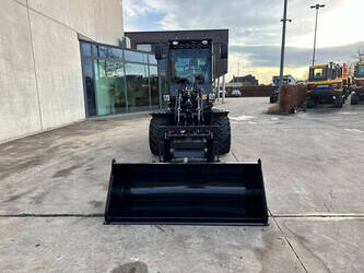 2025-wolf-mini-780t-1448239-46865021