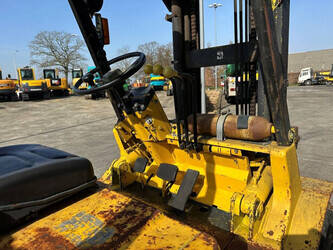 1989-mitsubishi-fg40-1448245-46865296