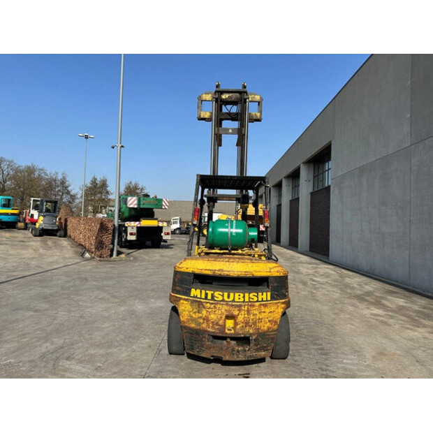 1989 MITSUBISHI FG40-46865318