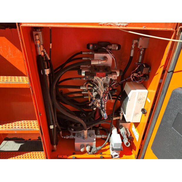 2017 SkyJack SJ-8841-46865458