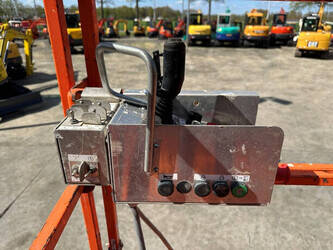 2017-skyjack-sj-8841-46865462