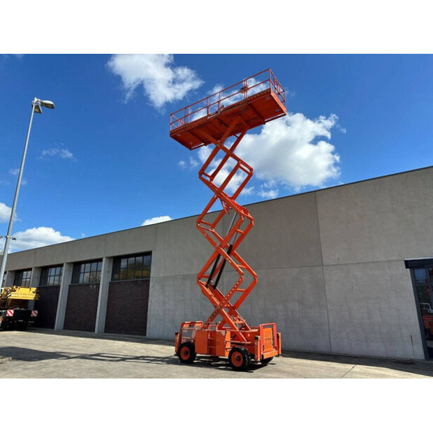 2017 SkyJack SJ-8841-46865481