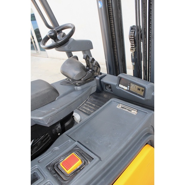 2014 Jungheinrich EFG 215 450 DZ-46873414