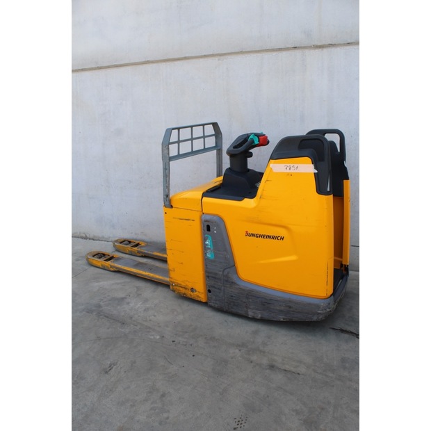 2018 Jungheinrich ERE 225-46873533