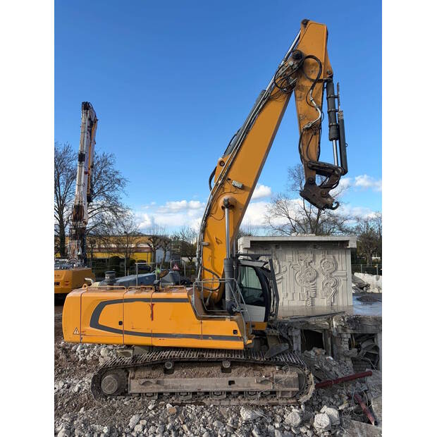 2019 ليبهير R946-46873620