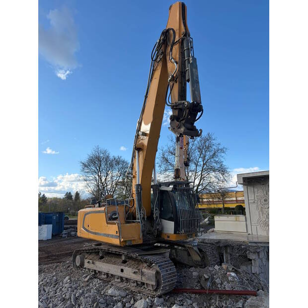 2019 ليبهير R946-46873622