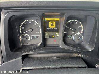 2017-mercedes-benz-antos-2543-1448343-46879821