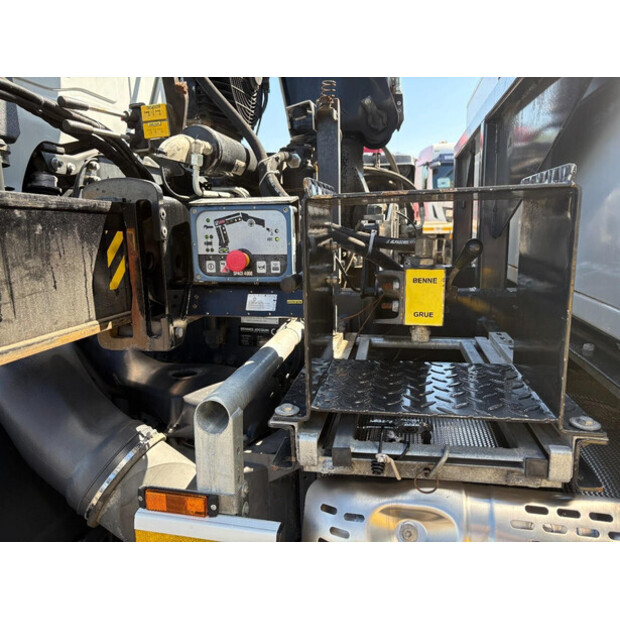 2016 Iveco STRALIS-46881606