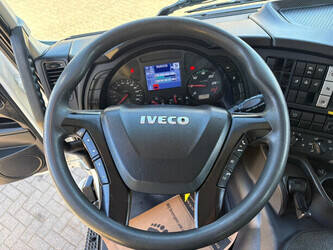 2016-iveco-stralis-1448360-46881665