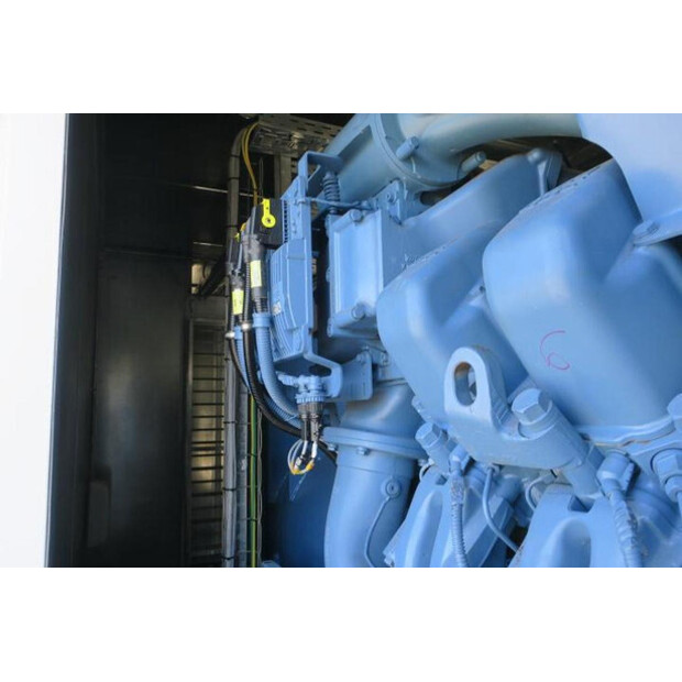 2008 ام تي يو 12V4000-46881920