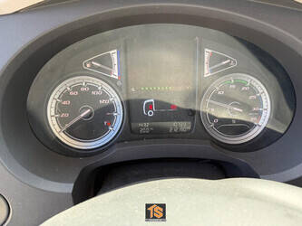 2018-daf-lf-260-1448105-46881991