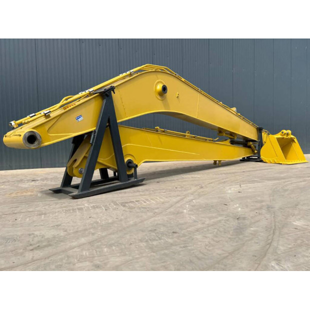 2026 Komatsu PC210-46882318