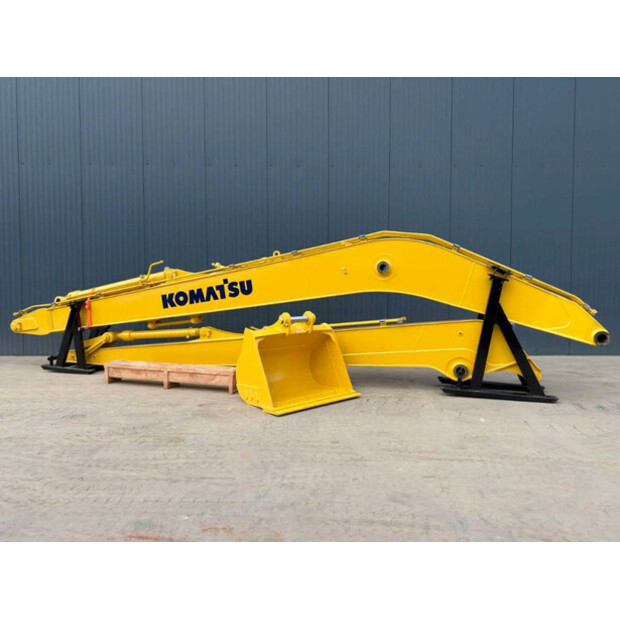 2026 Komatsu PC210-46882370