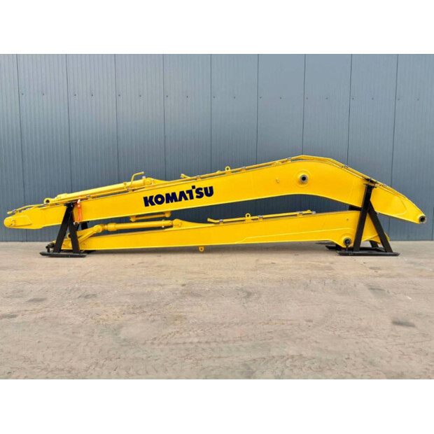 2026 Komatsu PC210-46882377