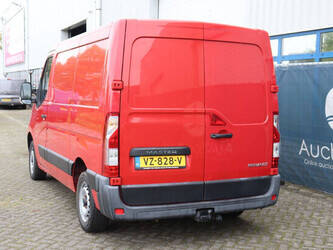 renault-master-1448447-46882989