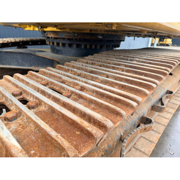 2018 Caterpillar 323-46885388