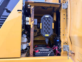 2018-caterpillar-323-1448718-46885394