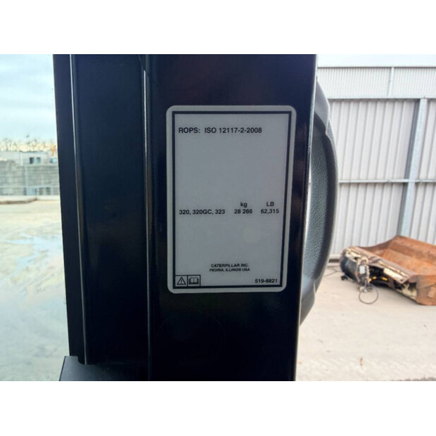 2018 Caterpillar 323-46885404